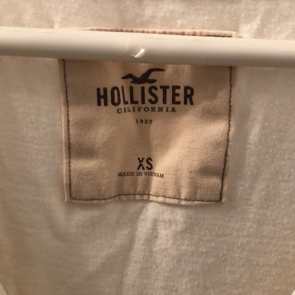 V-neck tshirt - Picture 2 of 2